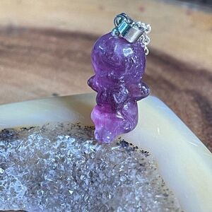 Fluorite clear purple banding lavender cherub child angel pendant carving neckla